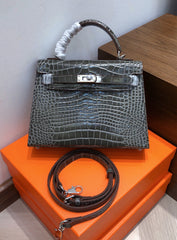 Kelly Sellier 22 Étoupe Shiny Alligator Silver Hardware