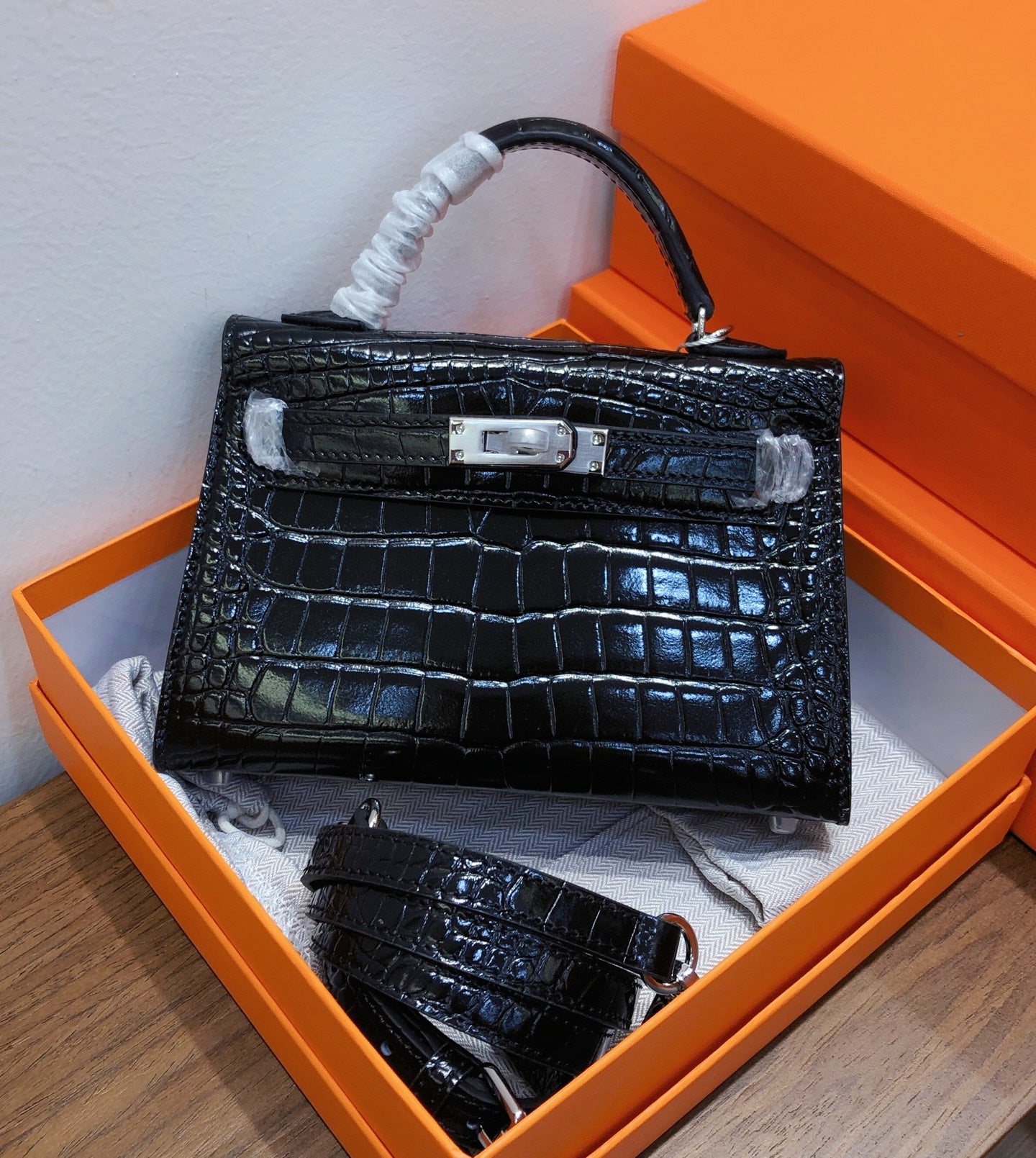 Kelly Sellier 19cm Noir Shiny Crocodile Leather Gold Hardware & Palladium Hardware Women Handbag