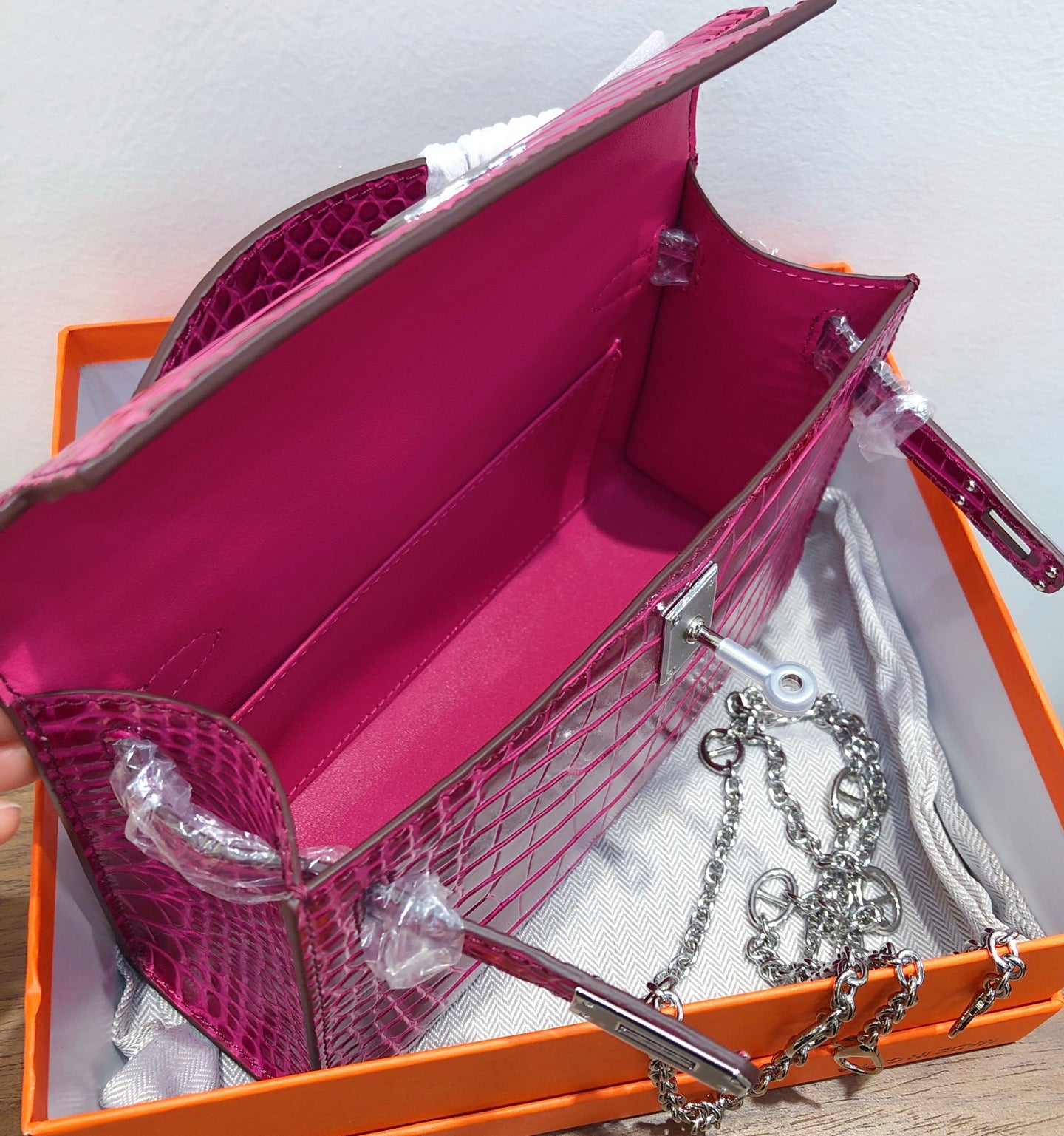 Kelly Pochette Fuchsia Shiny Niloticus Crocodile Leather Palladium Hardware Women Clutch Bag