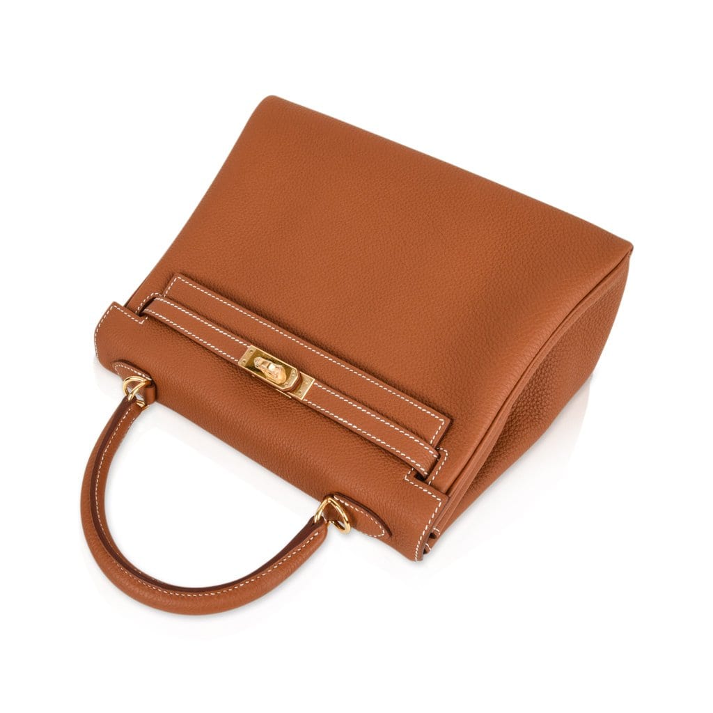 👜Kelly 25 Retourne Bag Coveted Gold Togo Gold Hardware