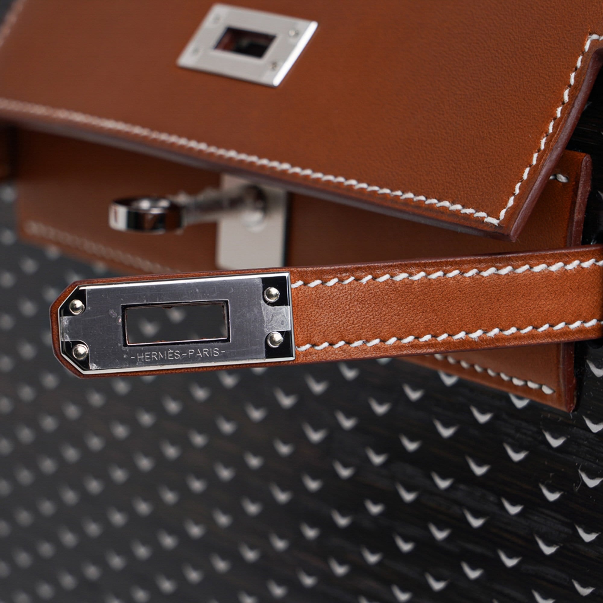 👜Limited Edition Kellywood 22 Bag Oak Bog, Barenia Leather, & Aluminum Inlay with Palladium Hardware
